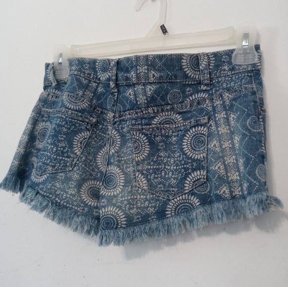 Ocean Drive Clothing Co. Cut off denim Shorty Shorts Sunburst print JR.5 NEW - Picture 8 of 8